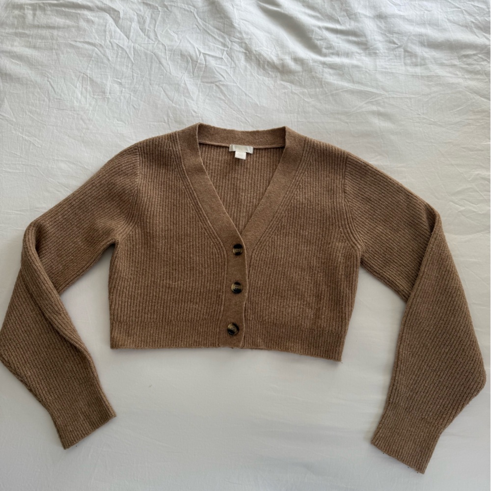 H&M Cropped Cardigan Knit Sweater - Size M